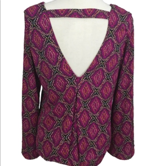 Izzy & Lola Women’s V Neck Keyhole Blouse Size Medium - Picture 2 of 5